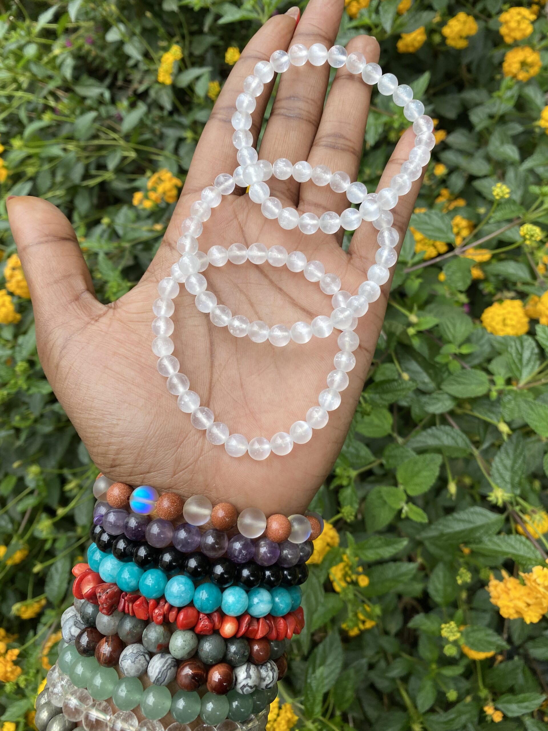 Amazon.com: Selenite Bracelets for Women and Men:8MM & 10MM | Negative  Energy Shield | Natural Cats Eye | Healing Crystal Jewelry to Cleanse and  Charge Energy & Power | Must Have for