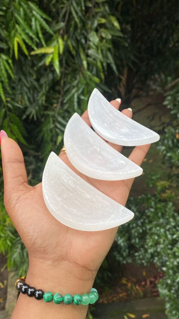 Moon-Shaped Selenite Charging Plates